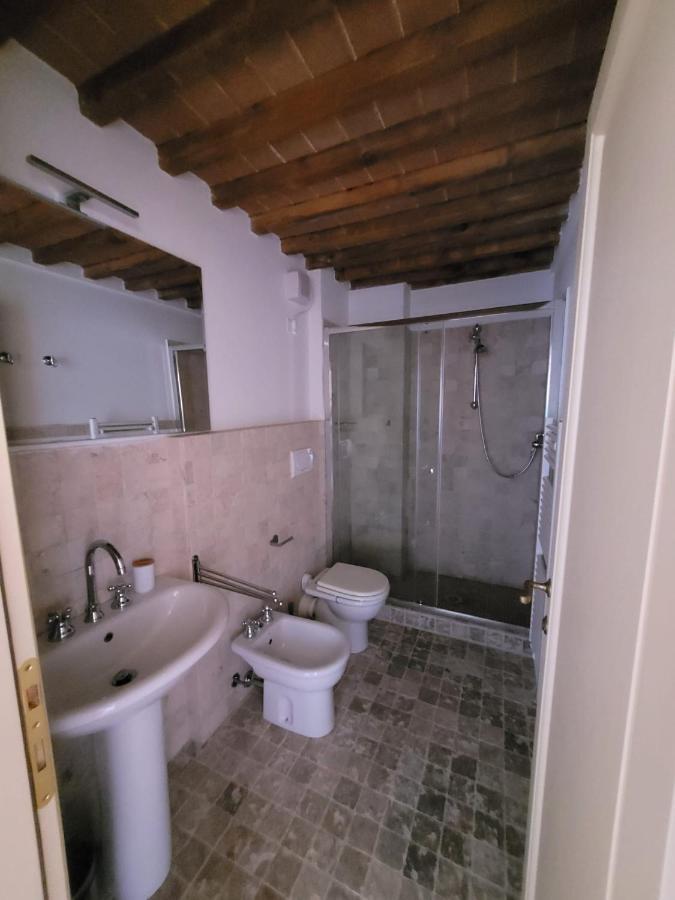 La Villa Apartments - Convenient For Sardinia And Corsica - 4 Beds - Private Parking Included With Camera Livorno Exterior foto